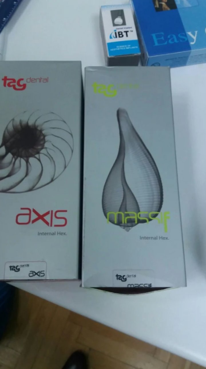 Implanturi și proteze dentare de peste 6 MILIOANE DE LEI, introduse în ţară prin contrabandă. Mai mulţi moldoveni, reţinuţi