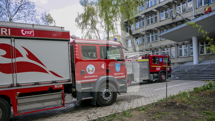 IMAGINILE DEZASTRULUI de la Institutele de Cercetare ale Academiei de Ştiinţe. Cum arată clădirea care a fost mistuită de flăcări