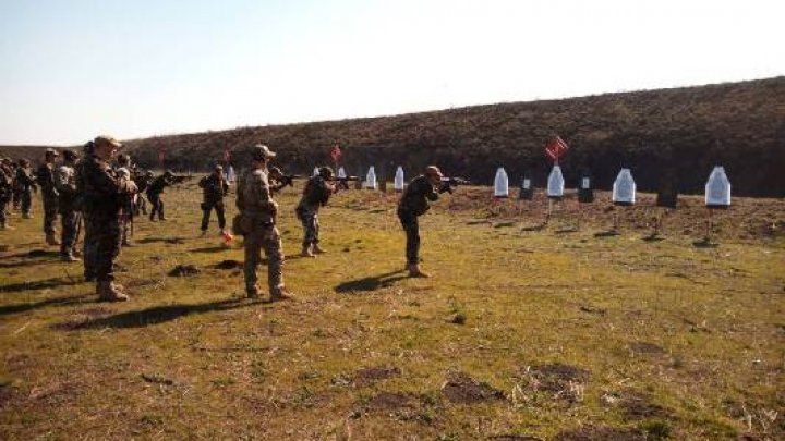 Lupte și probe de foc la Bulboaca! Militarii moldoveni, instruiţi de forţe speciale ale Armatei SUA (FOTO)