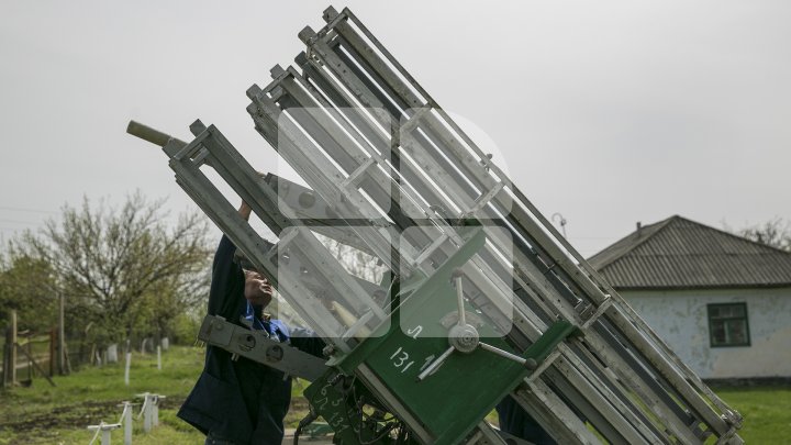 Terenuri protejate de grindină. Punctele de lansare vor primi câte 58 de proiectile (FOTOREPORT)