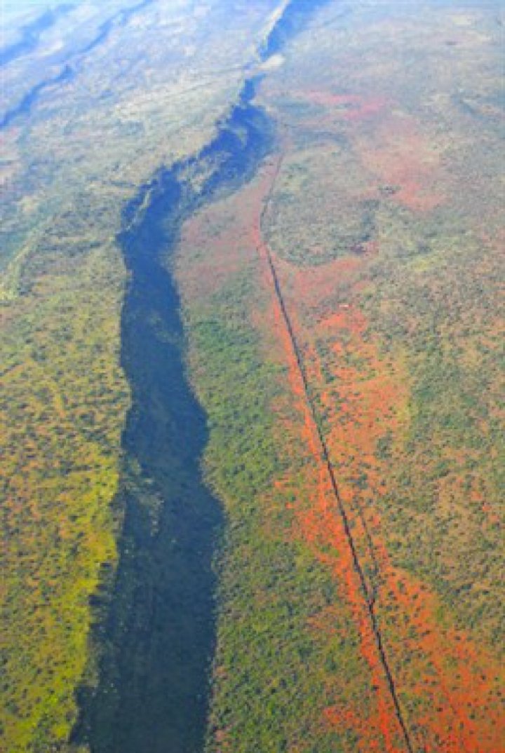 INCREDIBIL! Un continent de pe Terra se va rupe în două mai devreme decât estimau experții (FOTO)