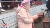 MEREU TÂNĂRĂ. O bunicuță adorabilă ce dansa în timpul unui concert a devenit virală pe internet (VIDEO)