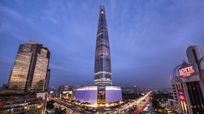 Peste 1500 de sportivi profesionişti au alergat în incinta Lotte World Tower