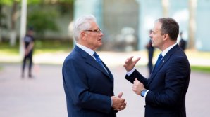 Foștii președinți ai Legislativului, în vizită de Ziua Parlamentului (GALERIE FOTO)