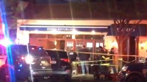 A ajuns cu maşina direct în vitrina unui restaurant: Mai mulţi oameni, la spital (VIDEO)