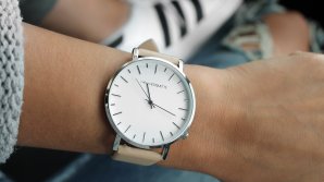 Elevii din Marea Britanie nu vor mai avea voie să poarte ceasuri în sălile de examen