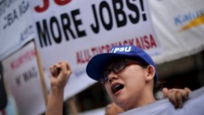 Mii de oameni au ieşit în stradă pentru a marca ziua de 1 mai în Indonezia şi Filipine