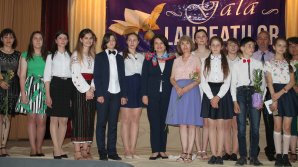 Munca şi succesele le-au fost răsplătite. Cei mai buni elevi din raionul Ialoveni au fost premiaţi