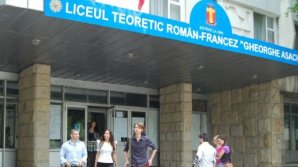 Fiul jurnalistei Marcela Dedin, umilit de dirigintă, amenințat cu BĂTAIA în fața liceului Gheorghe Asachi