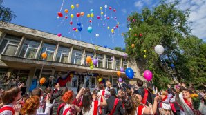 ULTIMUL SUNET 2018. Cum au sărbătorit și ce planuri pentru vacanță au absolvenții