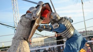  LUPTE MEDIEVALE la Castelul Santa Severa de lângă Roma. Sute de participanţi au luat parte la Bătălia Naţiunilor 