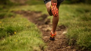 Sute de elevi din Criuleni participă la Marşul turistic de control