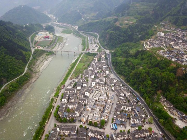 Un ORAŞ-FANTOMĂ din China, vizitat anual de milione de turiști (FOTO)