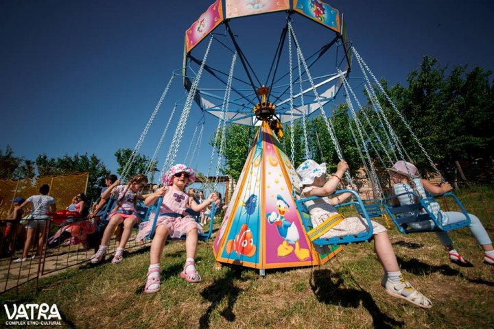 Sărbătorim copilăria împreună! Vatra organizează şi în acest an Carnavalul Copiilor. Ce surprize îi aşteaptă pe micuţi (FOTO)