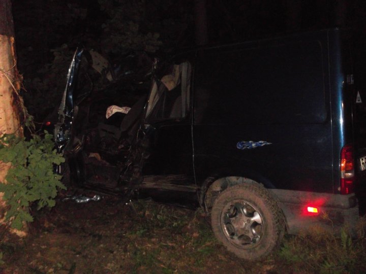 Accident cu moldoveni în Belarus. O persoană şi-a pierdut viaţa (FOTO)