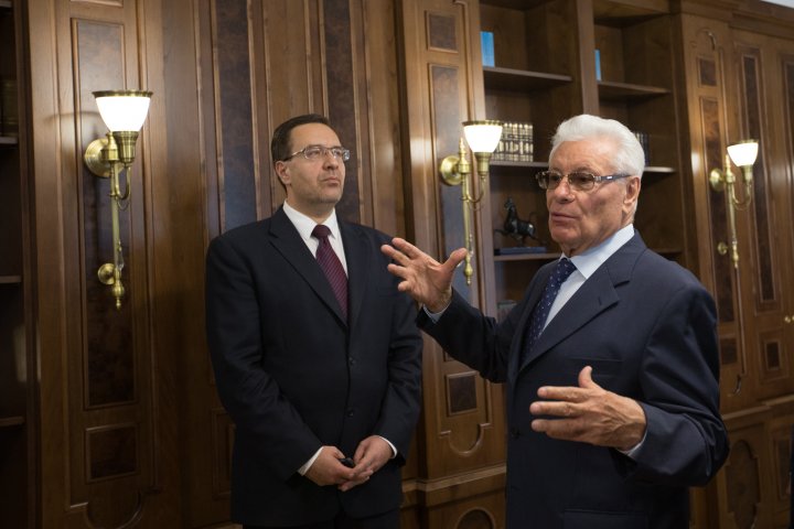 Foștii președinți ai Legislativului, în vizită de Ziua Parlamentului (GALERIE FOTO)