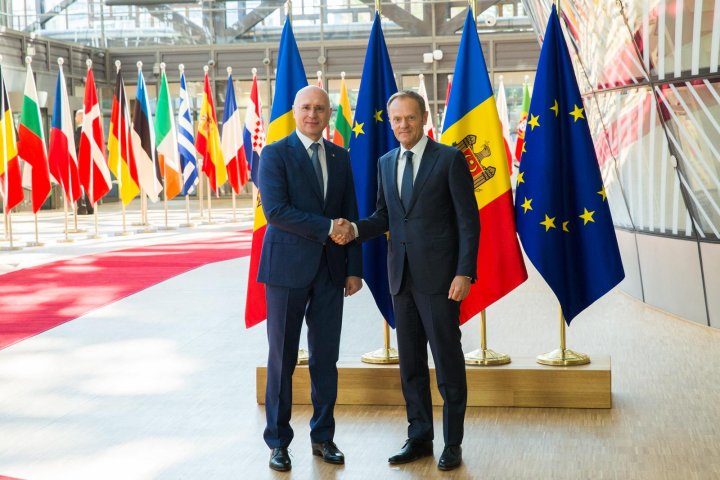 Europa salută progresele în reglementarea problemei transnistrene. Relaţiile Moldova-UE, discutate de Premierul Filip şi Donald Tusk 