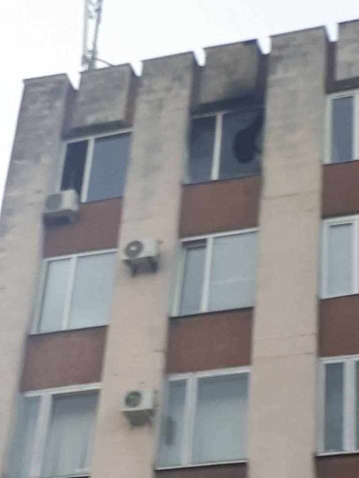 Incendiu SUSPECT la Judecătoria sectorului Buiucani din Capitală. Biroul unui magistrat a ars în întregime