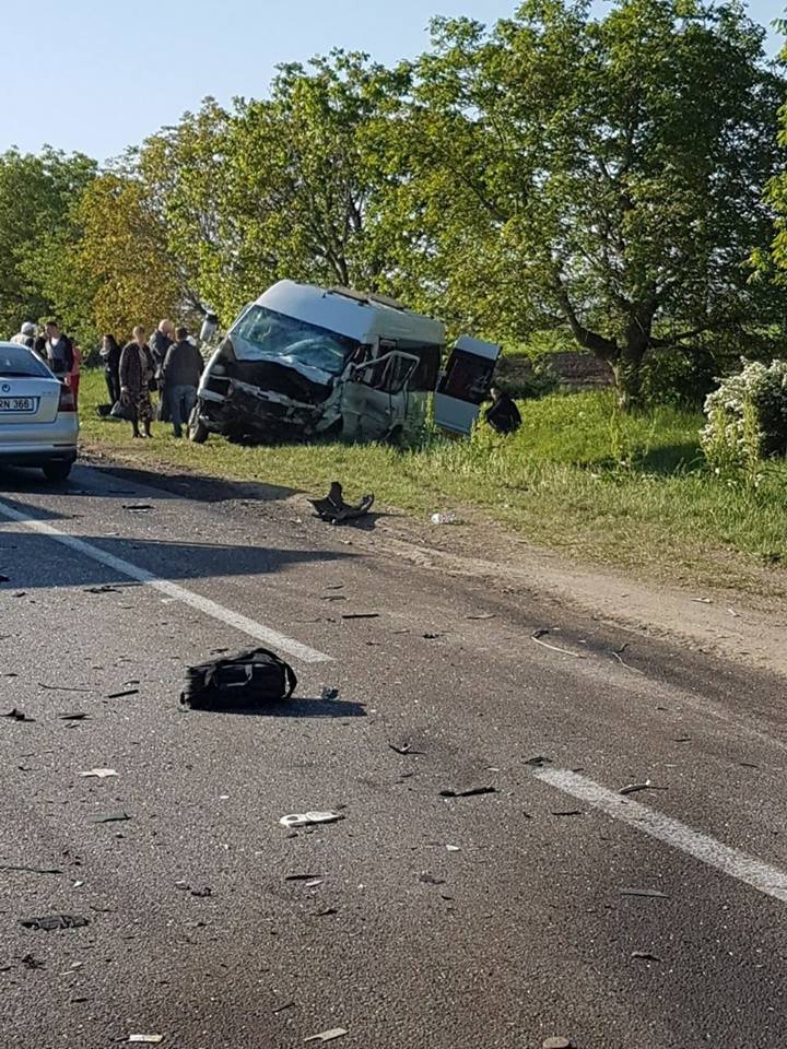 ACCIDENT TRAGIC pe șoseaua Orhei-Bălți. Șoferul automobilului a murit pe loc (IMAGINI DE GROAZĂ)