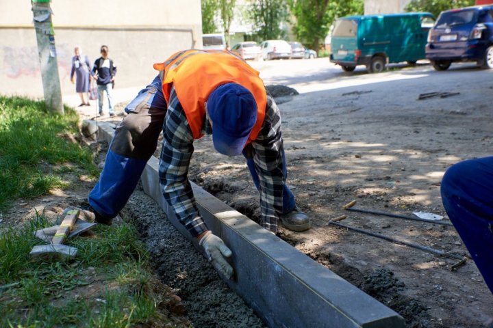 Marea reparaţie a drumurilor de la Orhei este în toi. Autorităţile vor asfalta peste doi kilometri din strada Vasile Lupu