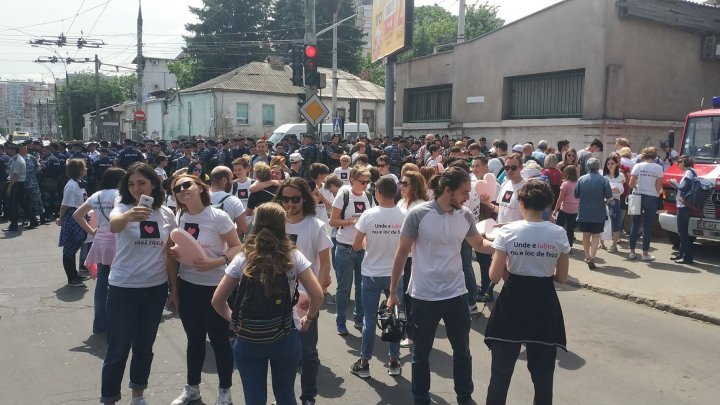 Fără Frică de iubire. Astăzi la Chişinău SE DESFĂŞOARĂ marşul LGBT (GALERIE FOTO/VIDEO)