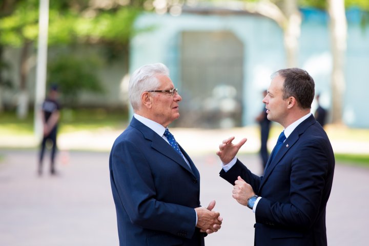 Foștii președinți ai Legislativului, în vizită de Ziua Parlamentului (GALERIE FOTO)