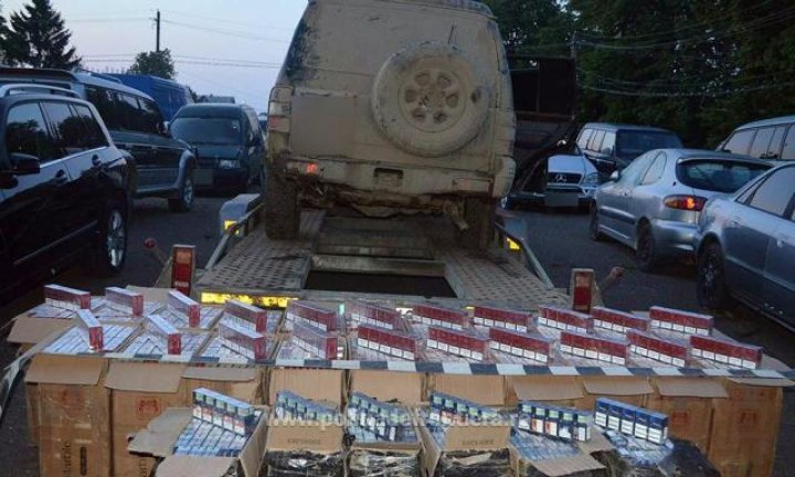 Au tras focuri de armă într-o maşină la frontieră. Când au ajuns acolo şoferul nu era şi nu le-a venit să creadă ce au găsit înăuntru