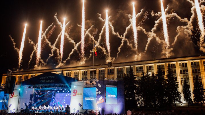 Concert SPECTACULOS de 9 mai în PMAN. Peste 50.000 de oameni au venit la eveniment (FOTOREPORT)