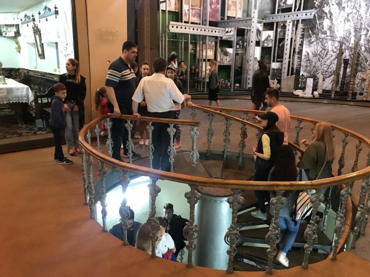 Noaptea Europeană a Muzeelor în Capitală: Expoziții de obiecte valoroase, show-uri de dans și concerte de muzică în aer liber (FOTOREPORT)