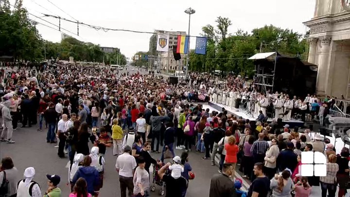 Spectacol de amploare de 9 mai la Chişinău (LIVE VIDEO)