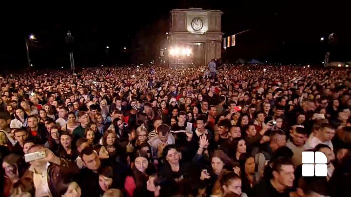 Spectacol de amploare de 9 mai la Chişinău (LIVE VIDEO)