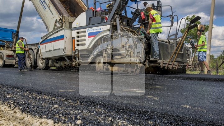 Programul Drumuri bune pentru Moldova: Străzile din raionul Nisporeni sunt asfaltate