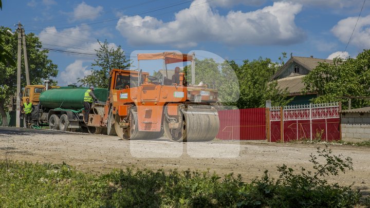 Programul Drumuri bune pentru Moldova: Străzile din raionul Nisporeni sunt asfaltate