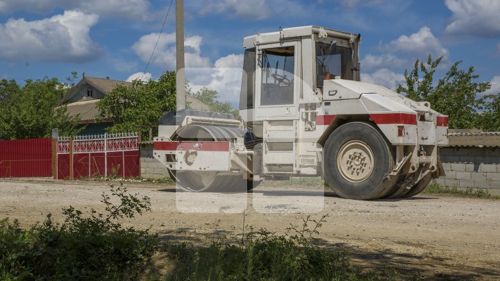 Programul Drumuri bune pentru Moldova: Străzile din raionul Nisporeni sunt asfaltate