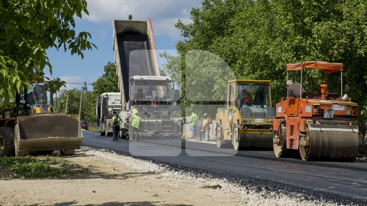 Programul Drumuri bune pentru Moldova: Străzile din raionul Nisporeni sunt asfaltate