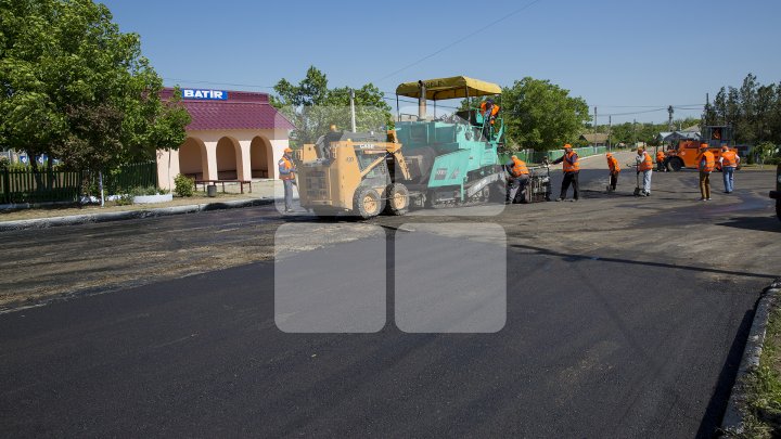 Programul Drumuri bune pentru Moldova: Încă trei sate din raionul Cimişlia se bucură de şosele renovate