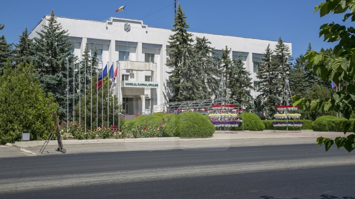 Programul Drumuri bune pentru Moldova. Drumurile din raionul Criuleni sunt în plină reparaţie (FOTOREPORT)