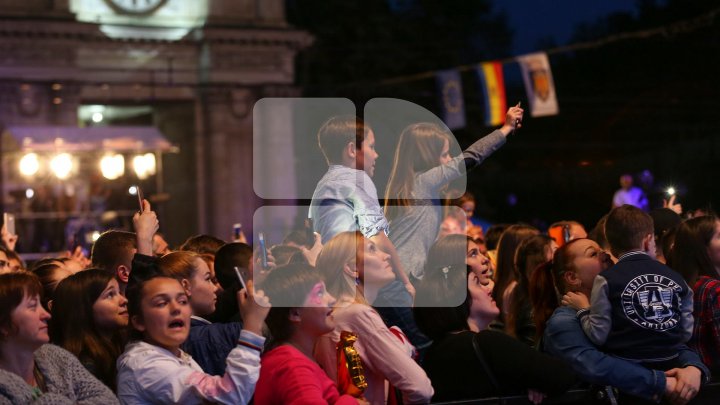 Peste 50.000 de oameni, prezenţi la CONCERTUL DE EXCEPŢIE în PMAN. Nikolai Baskov, Irina Rimes, Blue au făcut spectacol (FOTO/VIDEO)