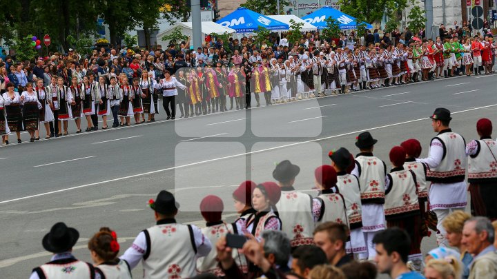 Peste 50.000 de oameni, prezenţi la CONCERTUL DE EXCEPŢIE în PMAN. Nikolai Baskov, Irina Rimes, Blue au făcut spectacol (FOTO/VIDEO)