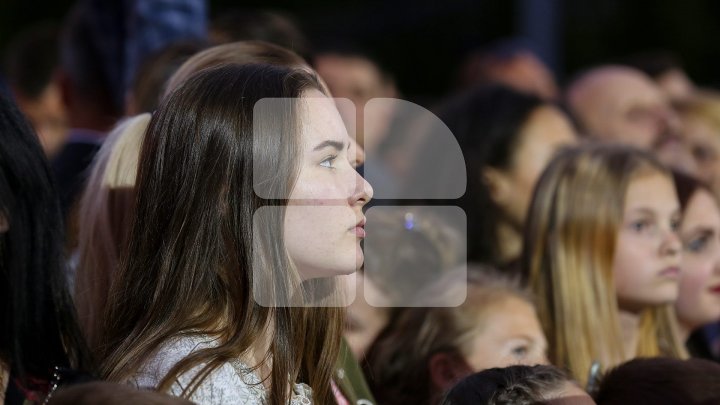 Peste 50.000 de oameni, prezenţi la CONCERTUL DE EXCEPŢIE în PMAN. Nikolai Baskov, Irina Rimes, Blue au făcut spectacol (FOTO/VIDEO)