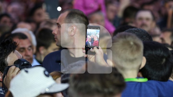 Peste 50.000 de oameni, prezenţi la CONCERTUL DE EXCEPŢIE în PMAN. Nikolai Baskov, Irina Rimes, Blue au făcut spectacol (FOTO/VIDEO)