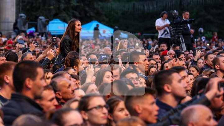 Peste 50.000 de oameni, prezenţi la CONCERTUL DE EXCEPŢIE în PMAN. Nikolai Baskov, Irina Rimes, Blue au făcut spectacol (FOTO/VIDEO)