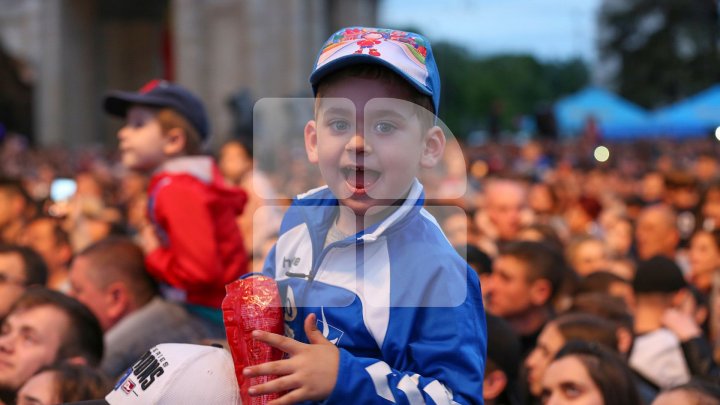 Peste 50.000 de oameni, prezenţi la CONCERTUL DE EXCEPŢIE în PMAN. Nikolai Baskov, Irina Rimes, Blue au făcut spectacol (FOTO/VIDEO)