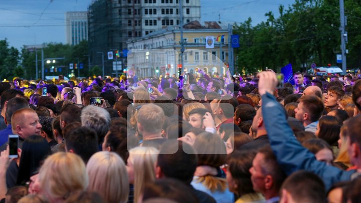 Peste 50.000 de oameni, prezenţi la CONCERTUL DE EXCEPŢIE în PMAN. Nikolai Baskov, Irina Rimes, Blue au făcut spectacol (FOTO/VIDEO)