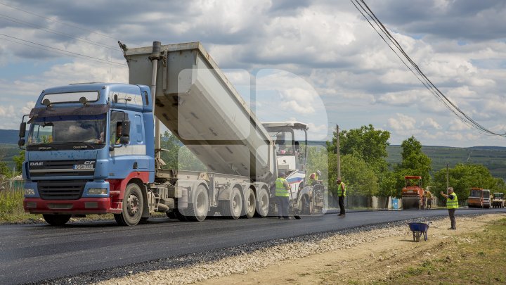 Programul Drumuri bune pentru Moldova: Străzile din raionul Nisporeni sunt asfaltate