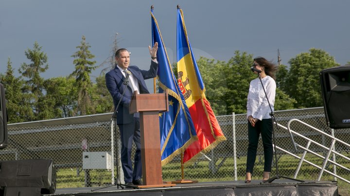 A fost inaugurat cel mai mare parc solar din Moldova. Pentru câte familii pot genera energie aceste instalații (FOTOREPORT)