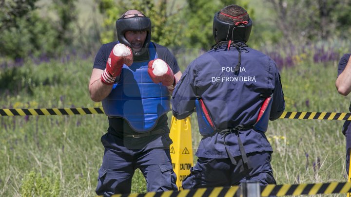 Cei mai bravi poliţişti de frontieră au primit astăzi BERETA DE ONOARE (FOTOREPORT)