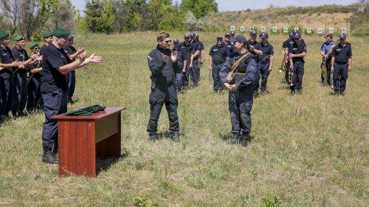 Cei mai bravi poliţişti de frontieră au primit astăzi BERETA DE ONOARE (FOTOREPORT)