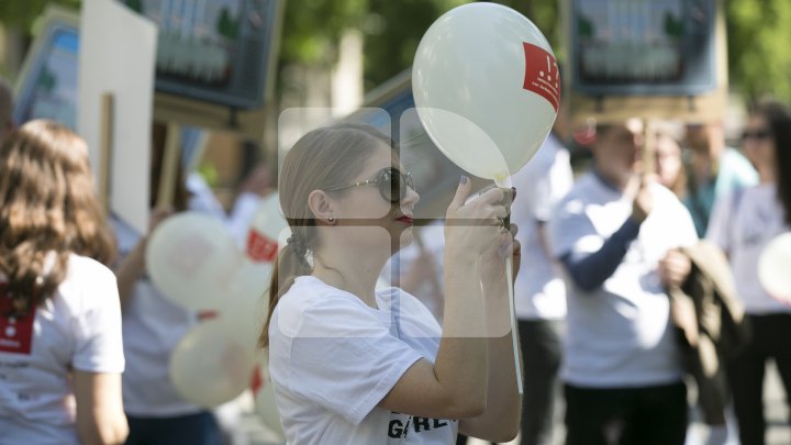 PENTRU LIBERTATEA PRESEI! Mai mulți jurnaliști și reprezentanți ai ONG-urilor au mărșăluit cu ocazia Zilei Mondiale a Libertăţii Presei