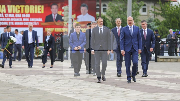 Andrian Candu de Ziua Victoriei şi a Europei: Ne dorim pace, ne dorim ca nici o mamă să nu verse lacrimi (FOTO)